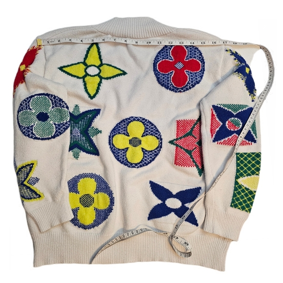 Multicolor Flower Patterned V-Neck Knit Sweater - Picture 10 of 10